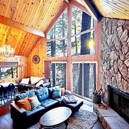 Glimmer Chalet Treetop A-Frame Cabin Lake View Lake Arrowhead Exterior photo