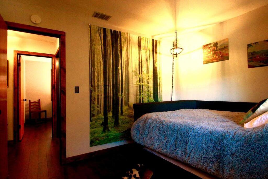 Glimmer Chalet Treetop A-Frame Cabin Lake View Lake Arrowhead Exterior photo